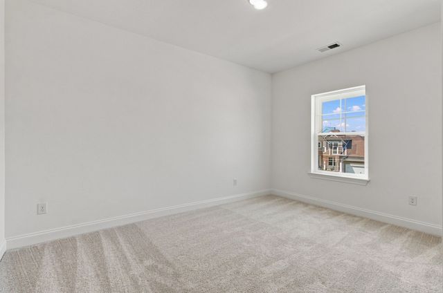 838 Drivers Cir, Columbia, TN 38401