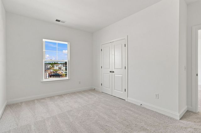 838 Drivers Cir, Columbia, TN 38401