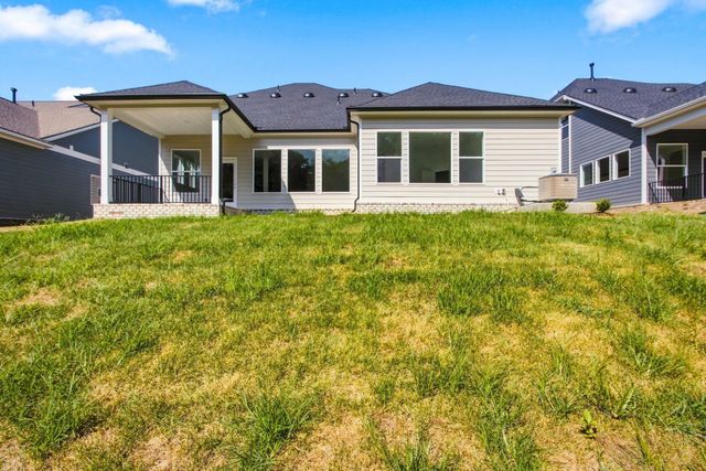 838 Drivers Cir, Columbia, TN 38401
