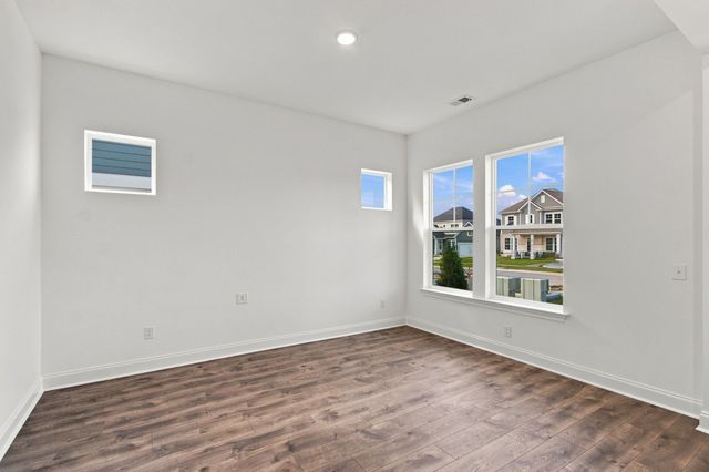 838 Drivers Cir, Columbia, TN 38401
