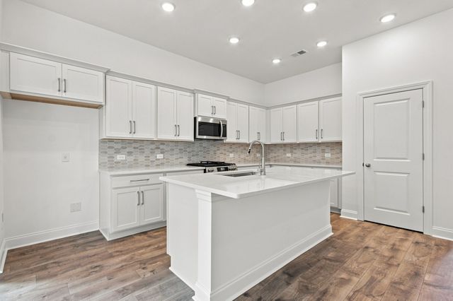 838 Drivers Cir, Columbia, TN 38401