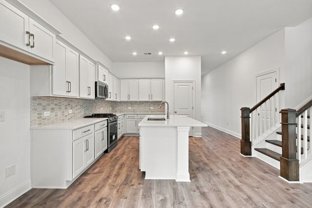 838 Drivers Cir, Columbia, TN 38401