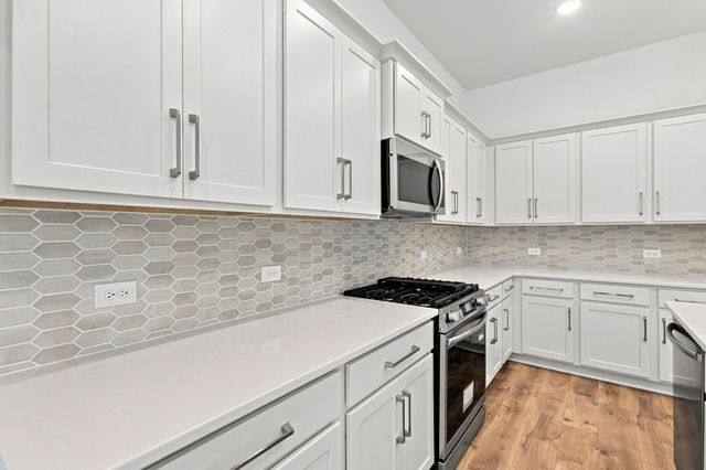 838 Drivers Cir, Columbia, TN 38401