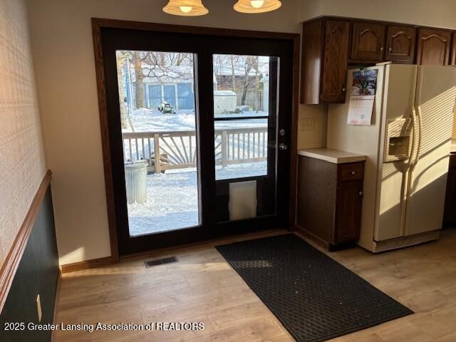 308 N Swegles Street, St. Johns, MI 48879