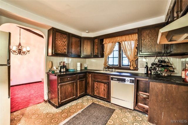 88 Marywood Drive, Cheektowaga, NY 14043