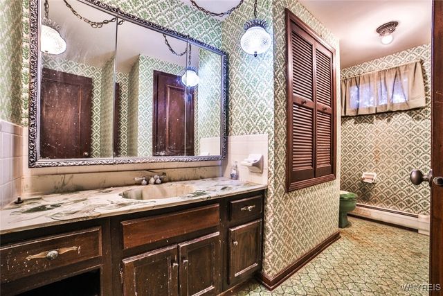 88 Marywood Drive, Cheektowaga, NY 14043