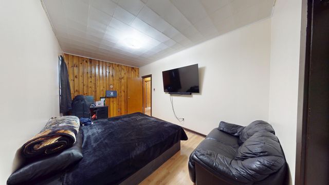 6832 Waveland Avenue, Hammond, IN 46323
