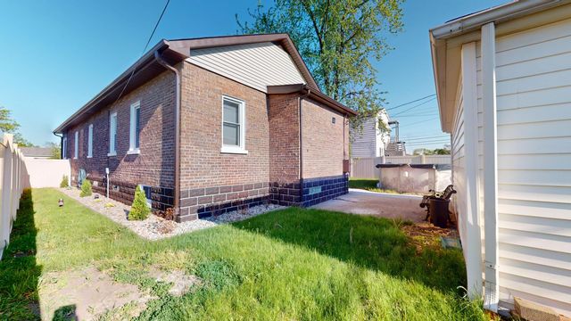 6832 Waveland Avenue, Hammond, IN 46323