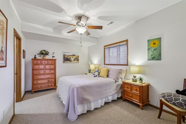 1511 W Franklin Avenue, Indianola, IA 50125