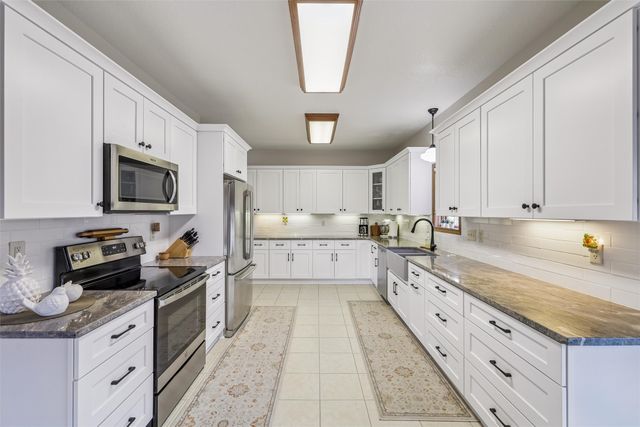 1511 W Franklin Avenue, Indianola, IA 50125