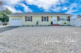 4 Longpoint Drive, Brick, NJ 08723
