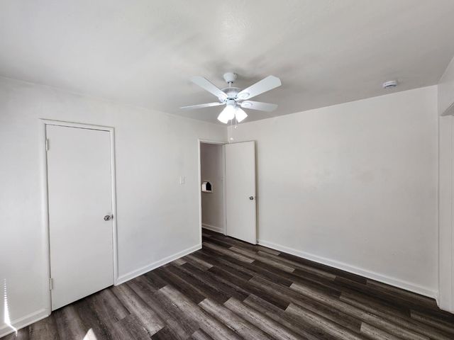 820 W Park St, Stockton, CA 95203