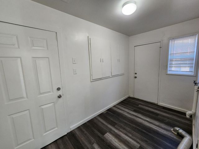 820 W Park St, Stockton, CA 95203