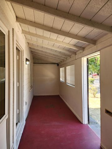 820 W Park St, Stockton, CA 95203