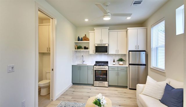 6802 Montana ST 2, Austin, TX 78741