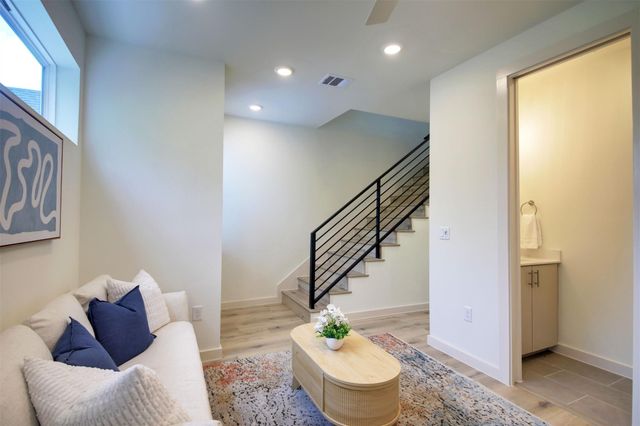 6802 Montana ST 2, Austin, TX 78741