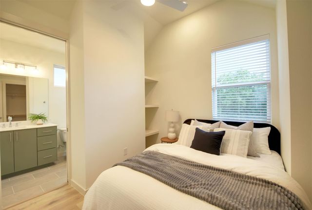 6802 Montana ST 2, Austin, TX 78741