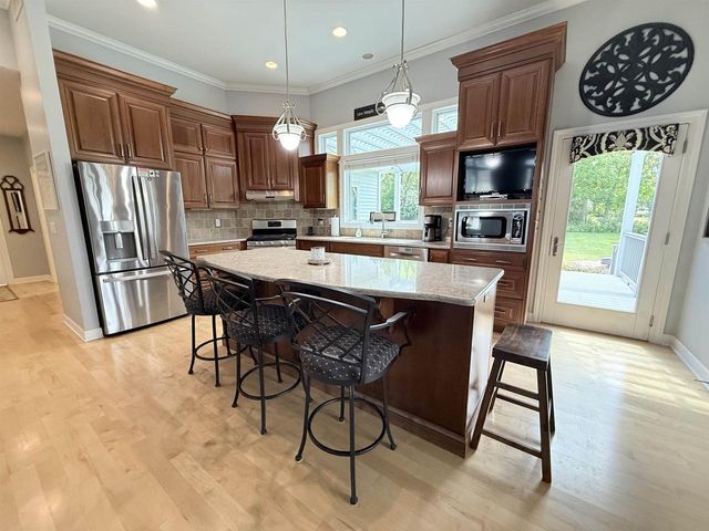 1604 BELLEVUE BOULEVARD, Fond Du Lac, WI 54937