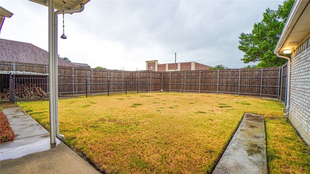 2508 Hawk Drive, Mesquite, TX 75181