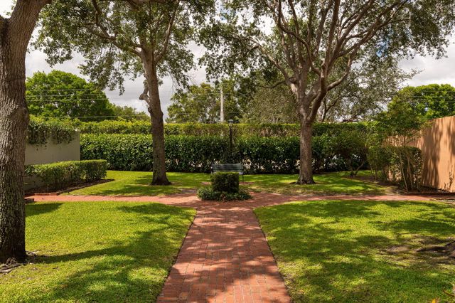 5877 Bartram Street, Boca Raton, FL 33433