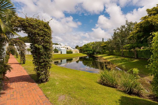 5877 Bartram Street, Boca Raton, FL 33433