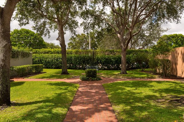 5877 Bartram Street, Boca Raton, FL 33433