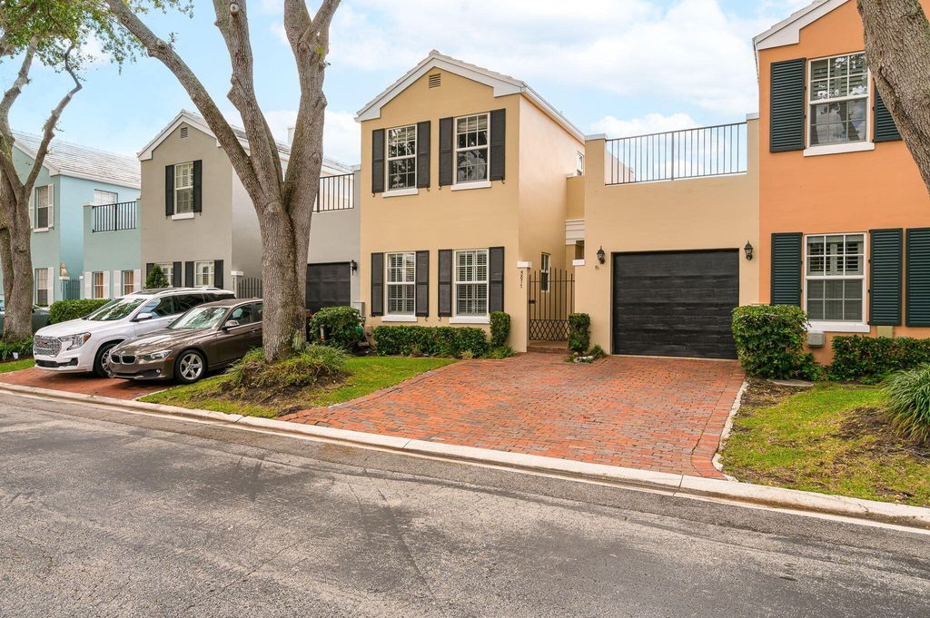 5877 Bartram Street, Boca Raton, FL 33433