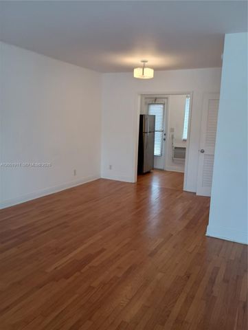 535 74 11, Miami Beach, FL 33141