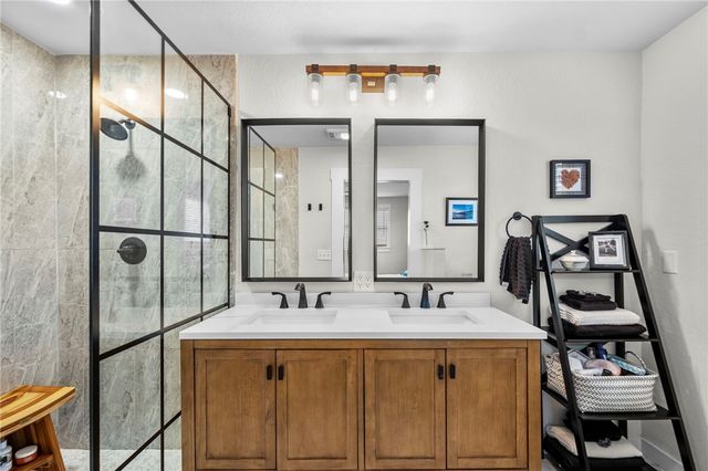 2 Purfleet Drive, Bella Vista, AR 72715