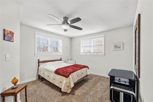 2 Purfleet Drive, Bella Vista, AR 72715