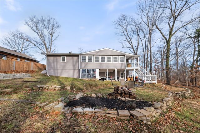 2 Purfleet Drive, Bella Vista, AR 72715