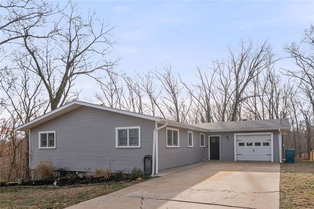 2 Purfleet Drive, Bella Vista, AR 72715