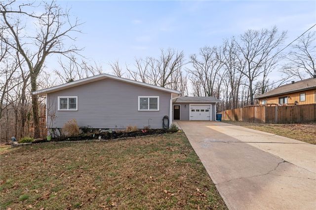 2 Purfleet Drive, Bella Vista, AR 72715