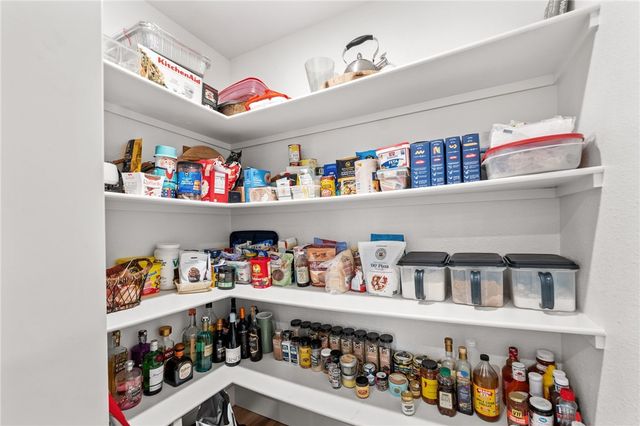 2 Purfleet Drive, Bella Vista, AR 72715