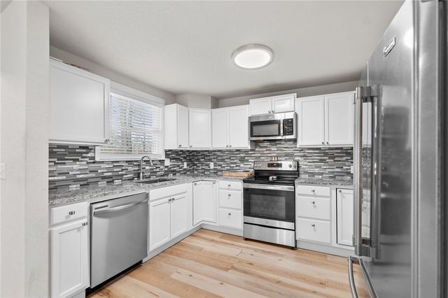 2 Purfleet Drive, Bella Vista, AR 72715