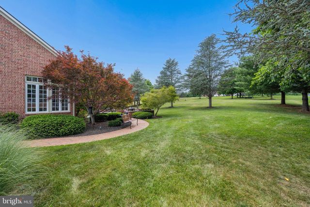9808 PEMBROKE DR, Hagerstown, MD 21740