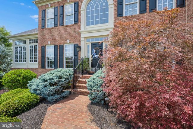 9808 PEMBROKE DR, Hagerstown, MD 21740