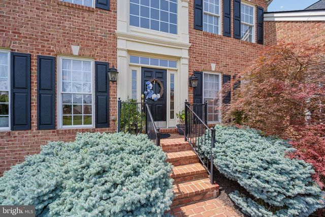 9808 PEMBROKE DR, Hagerstown, MD 21740