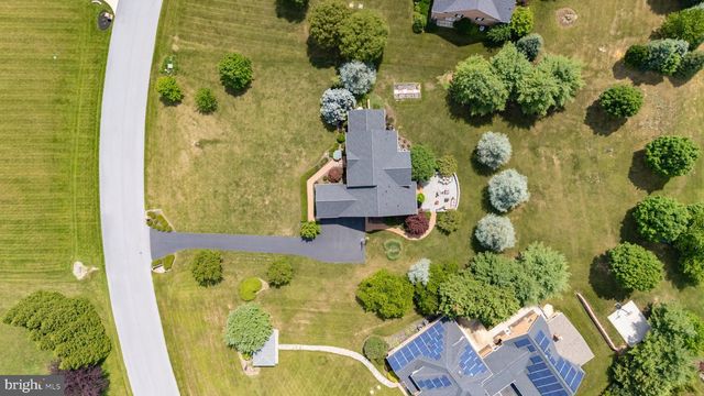9808 PEMBROKE DR, Hagerstown, MD 21740