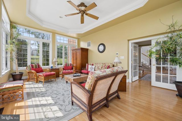 9808 PEMBROKE DR, Hagerstown, MD 21740