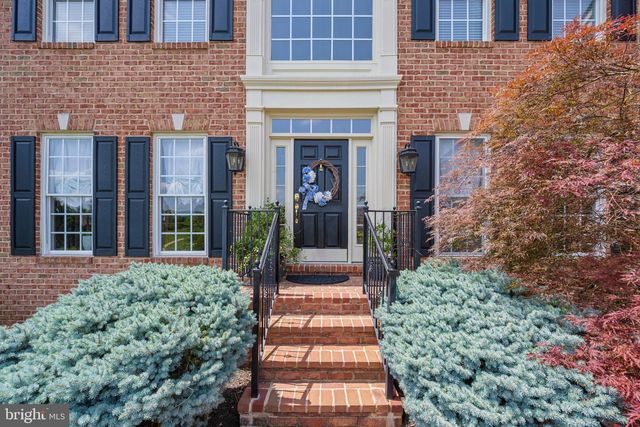 9808 PEMBROKE DR, Hagerstown, MD 21740