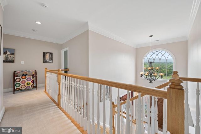9808 PEMBROKE DR, Hagerstown, MD 21740