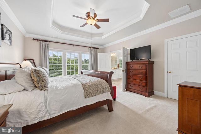 9808 PEMBROKE DR, Hagerstown, MD 21740