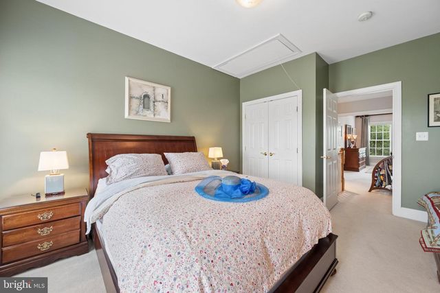 9808 PEMBROKE DR, Hagerstown, MD 21740