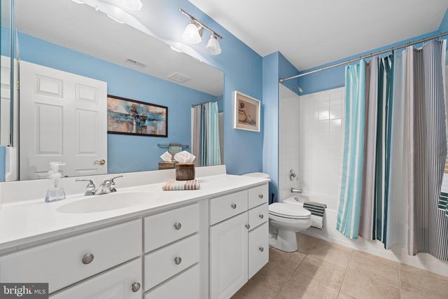 9808 PEMBROKE DR, Hagerstown, MD 21740