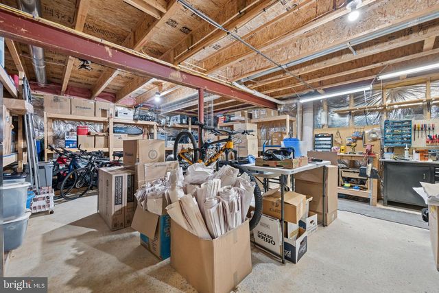 9808 PEMBROKE DR, Hagerstown, MD 21740