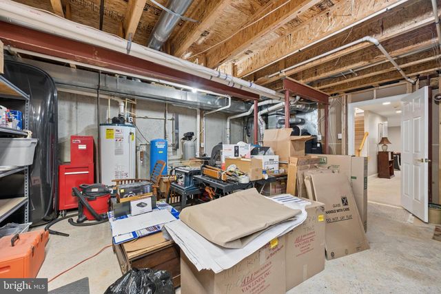 9808 PEMBROKE DR, Hagerstown, MD 21740