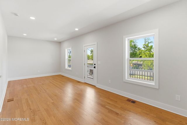 56 W Washington Avenue, Atlantic Highlands, NJ 07716