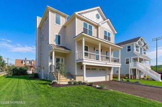 56 W Washington Avenue, Atlantic Highlands, NJ 07716