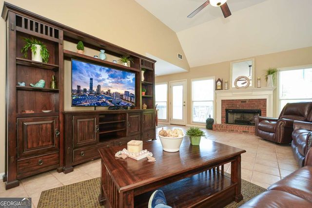 10 Arbor Hills S Road S, Talking Rock, GA 30175
